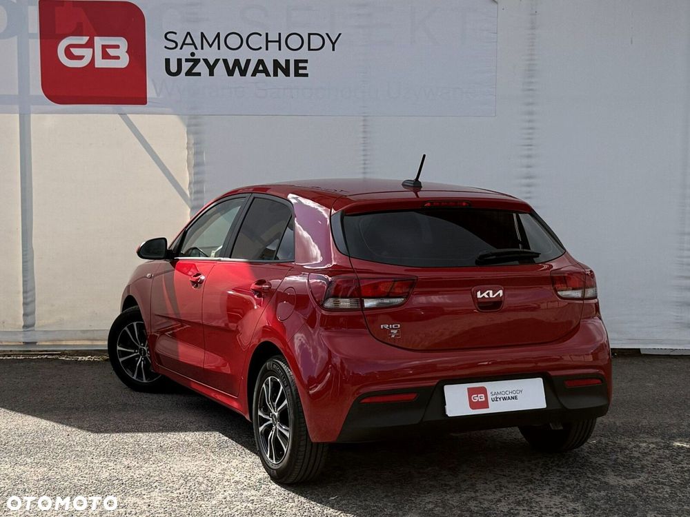 Kia Rio - 7