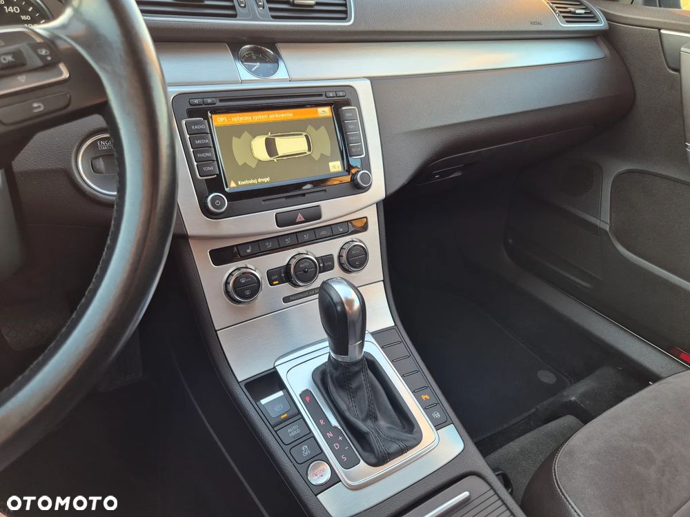 Volkswagen Passat 1.8 TSI Highline DSG - 12