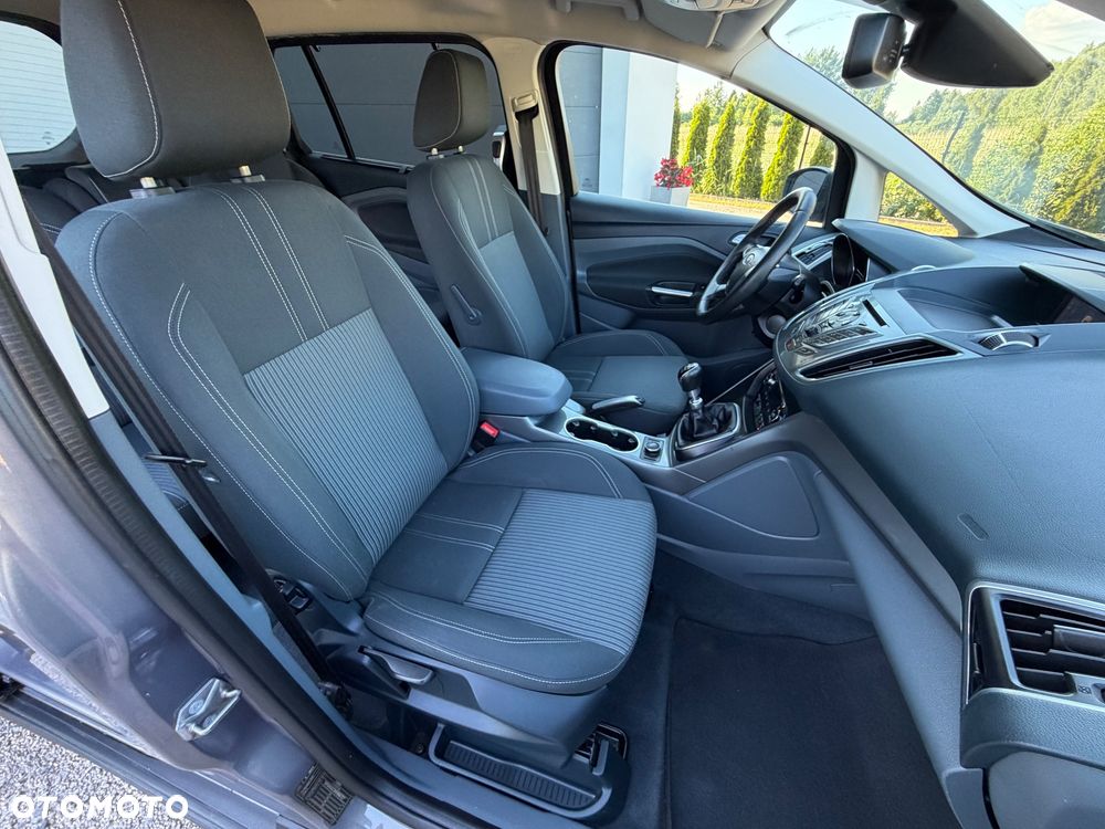Ford Grand C-MAX - 20