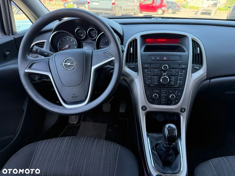 Opel Astra 1.4 Turbo - 11