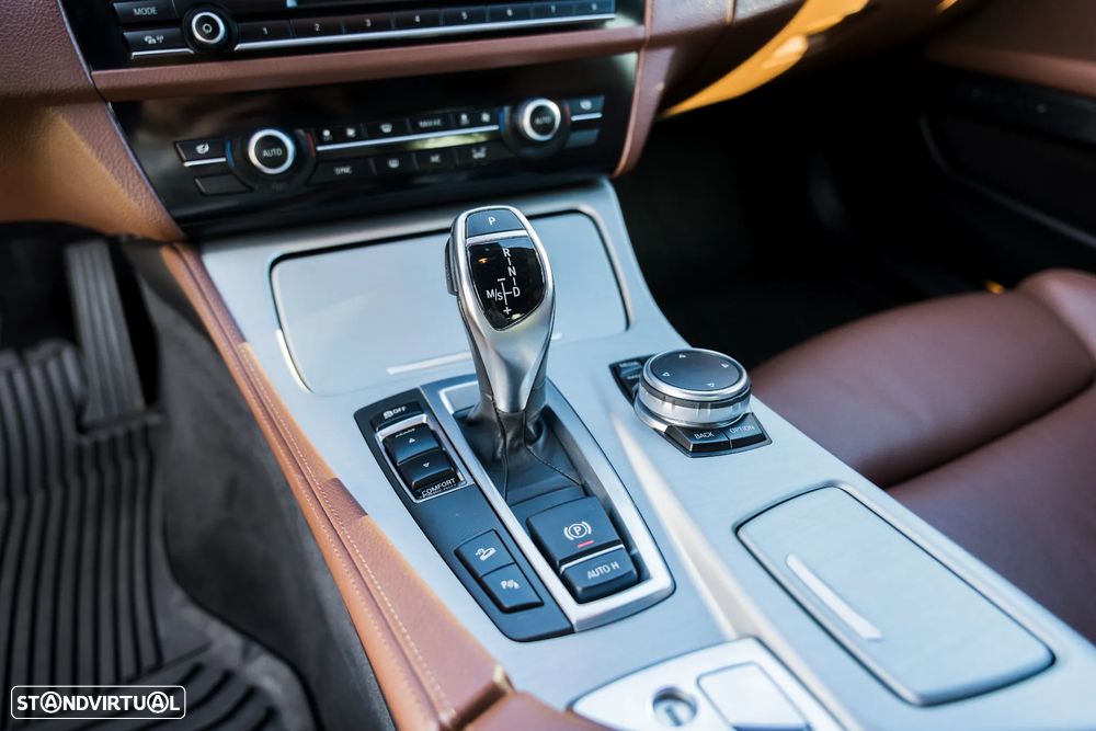 BMW 525 d xDrive Pack M Auto - 11