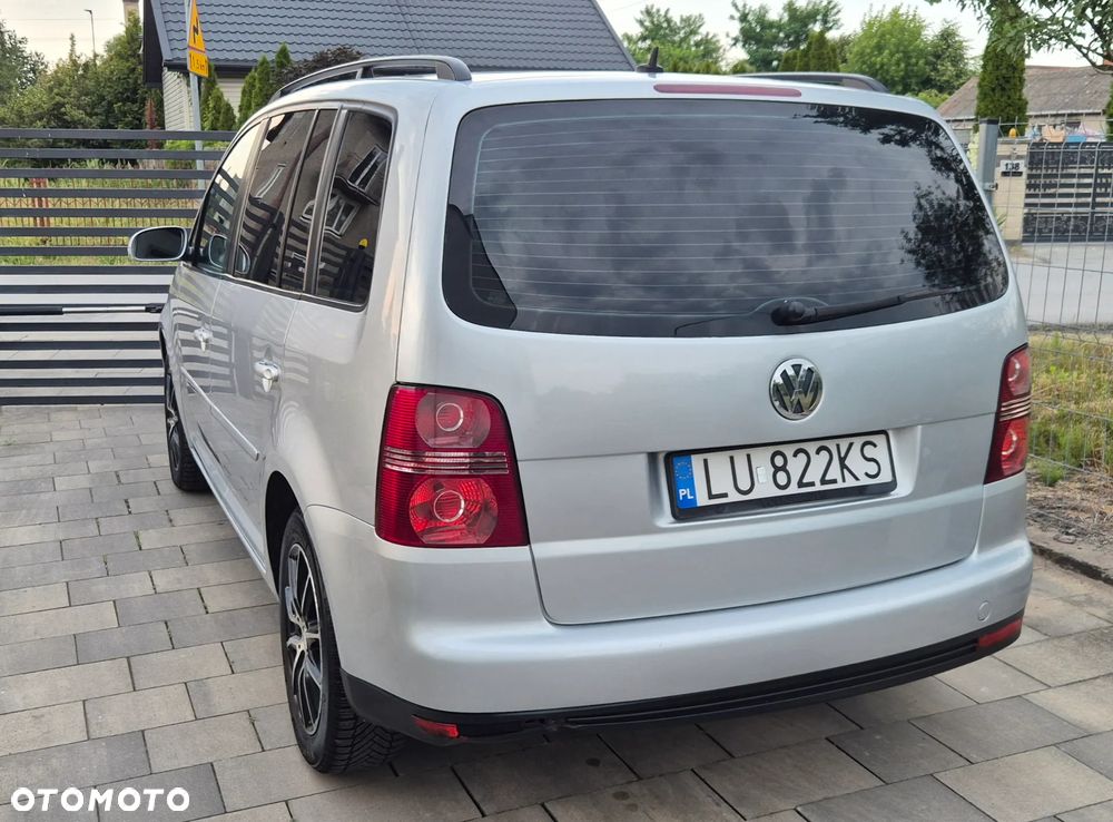 Volkswagen Touran 1.6 - 4