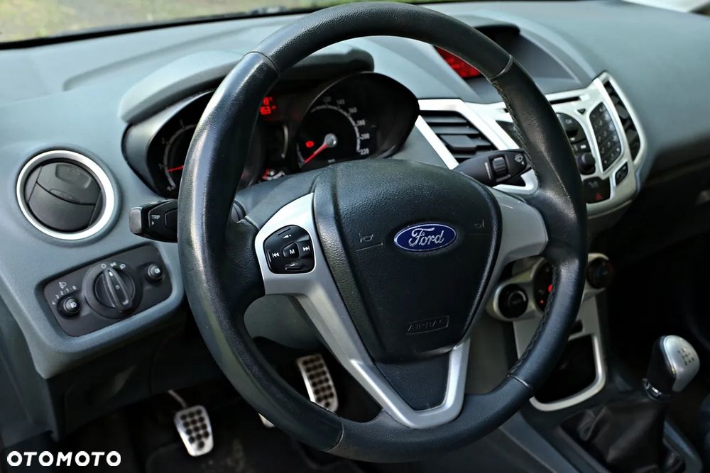 Ford Fiesta 1.4 Sport - 33