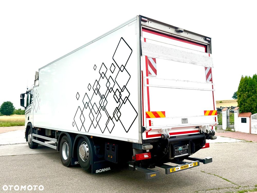 Scania SCANIA R410 / CHŁODNIA / 2020 /  WINDA / BEZ EGR  / TRZECIA OŚ PODNOSZONA ORAZ SKRĘTNA / SPROWADZONY / SYPIALKA / AUTOMAT / 19 PALET / E6 / STAN BARDZO DOBRY - 4