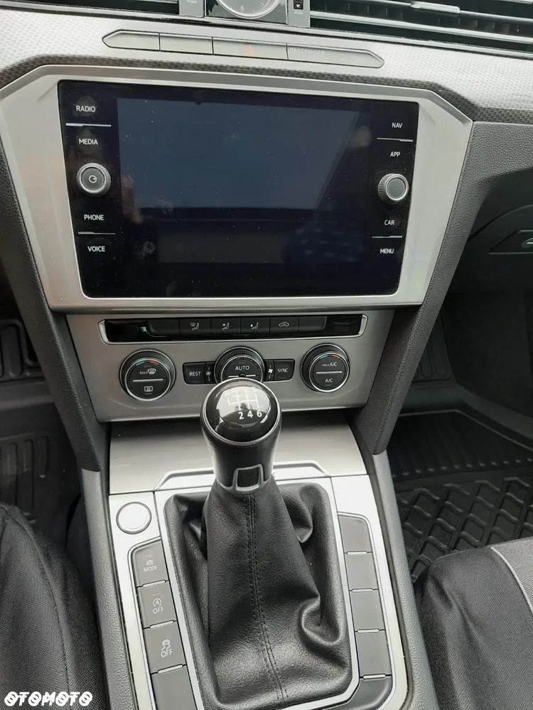 Volkswagen Passat - 7