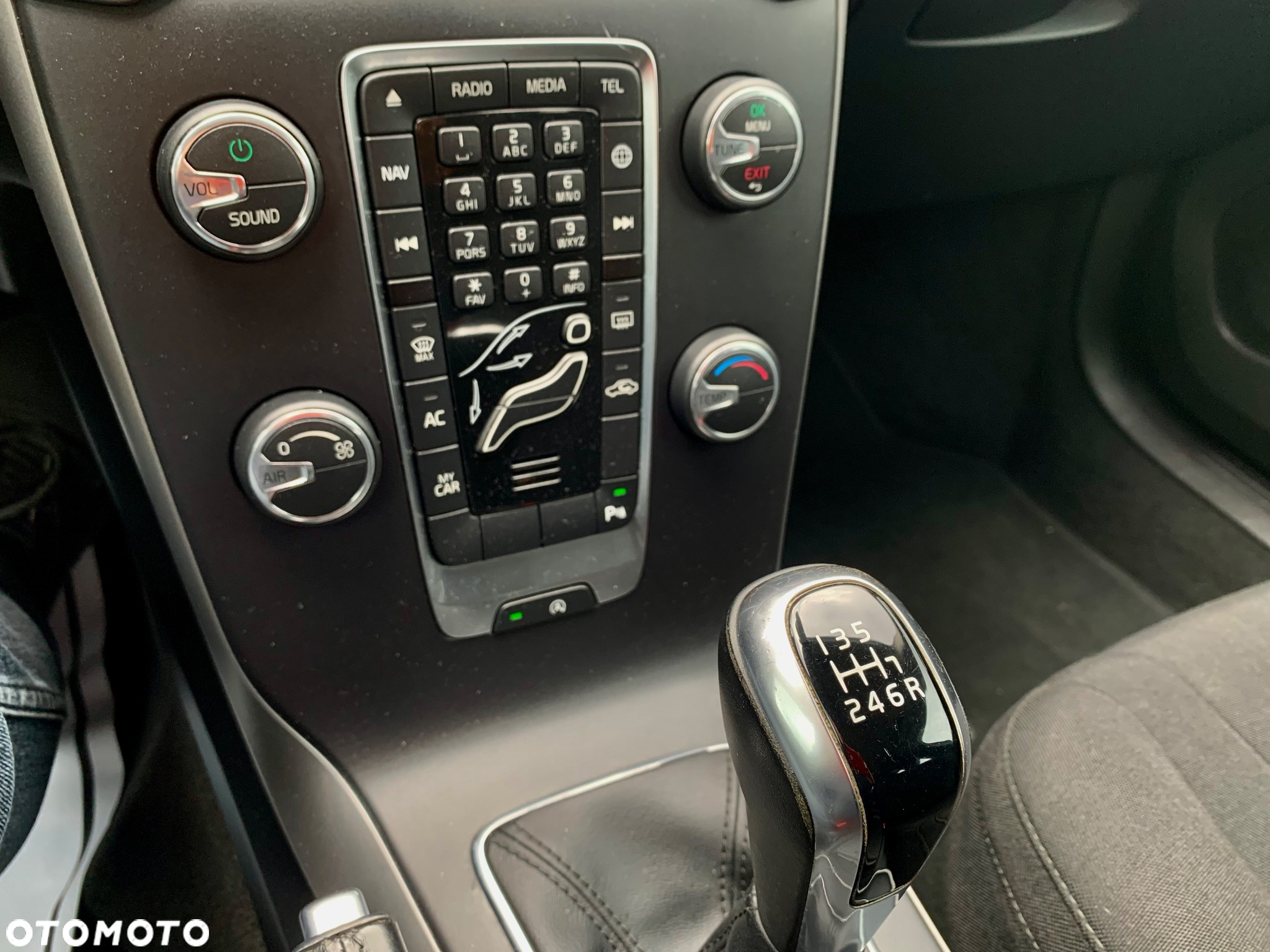 Volvo V40 D2 Drive-E Summum - 25