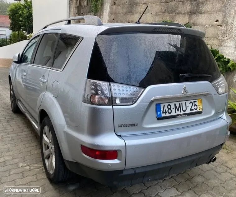 Mitsubishi Outlander 2.2 DI-D Instyle - 2