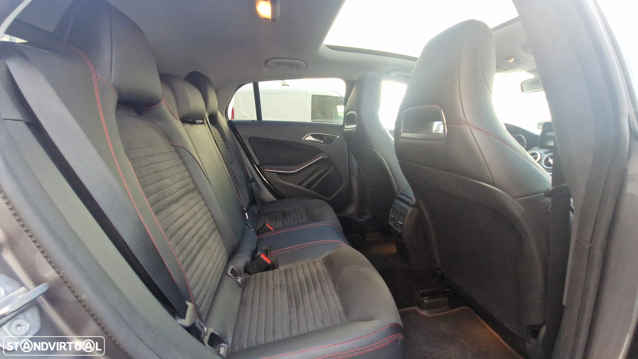 Mercedes-Benz CLA 200 d Shooting Brake AMG Line Aut. - 14