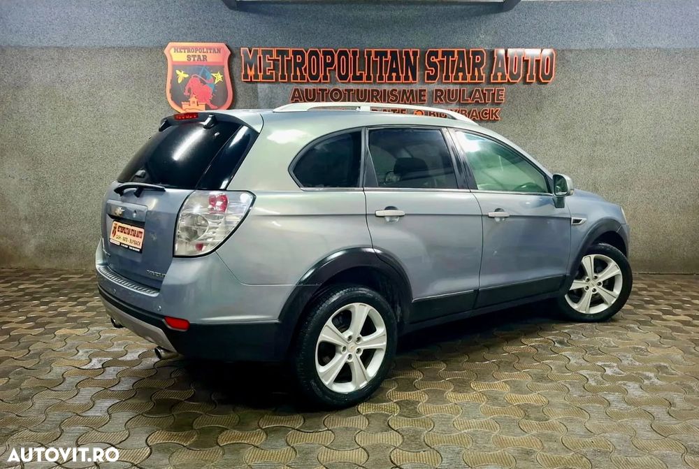 Chevrolet Captiva 2.2D AWD Plus Aut. 7 locuri LT black leather - 4