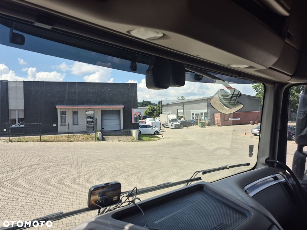 DAF XF - 9