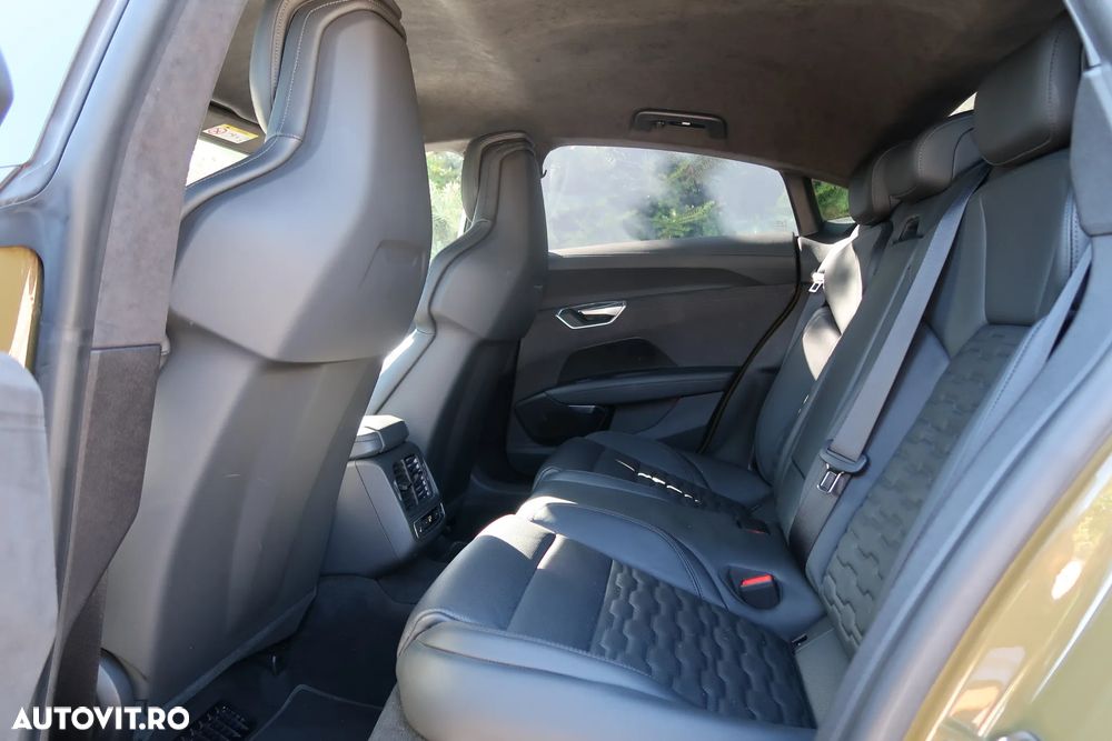Audi e-tron - 11