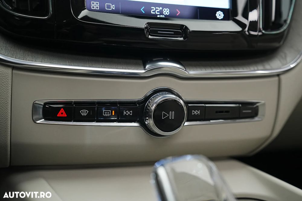 Volvo XC 60 Recharge T6 Twin Engine eAWD Inscription Expression - 36