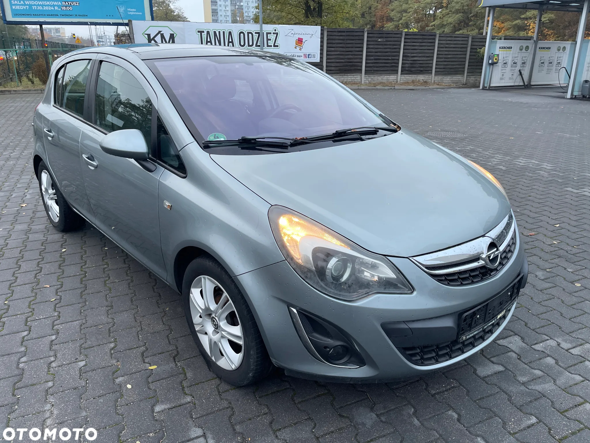 Opel Corsa 1.2 16V Cosmo - 2