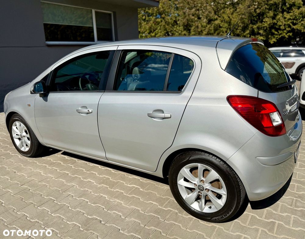 Opel Corsa 1.4 16V Edition - 19