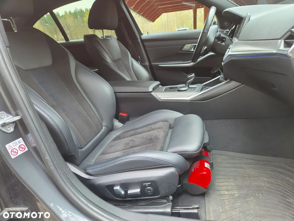 BMW Seria 3 330i xDrive - 7