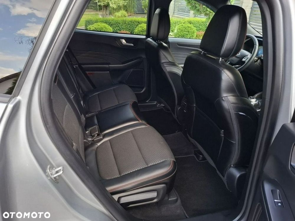 Ford Kuga 2.5 Duratec FHEV 4x4 ST-LINE X - 14
