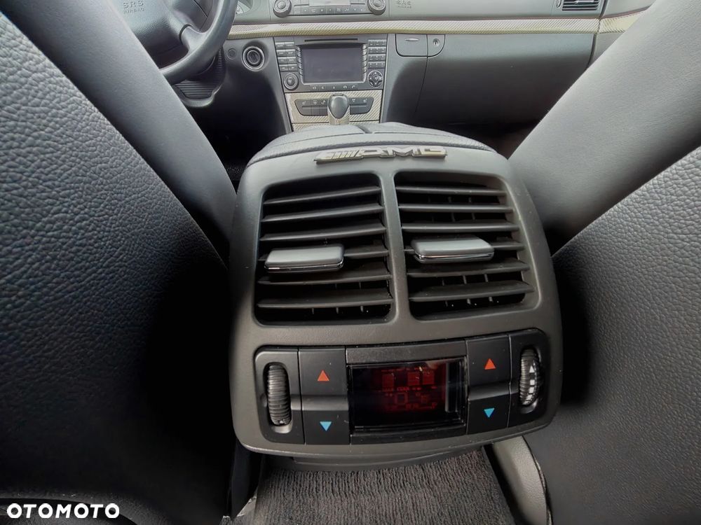 Mercedes-Benz Klasa E 55 AMG Automatik - 24