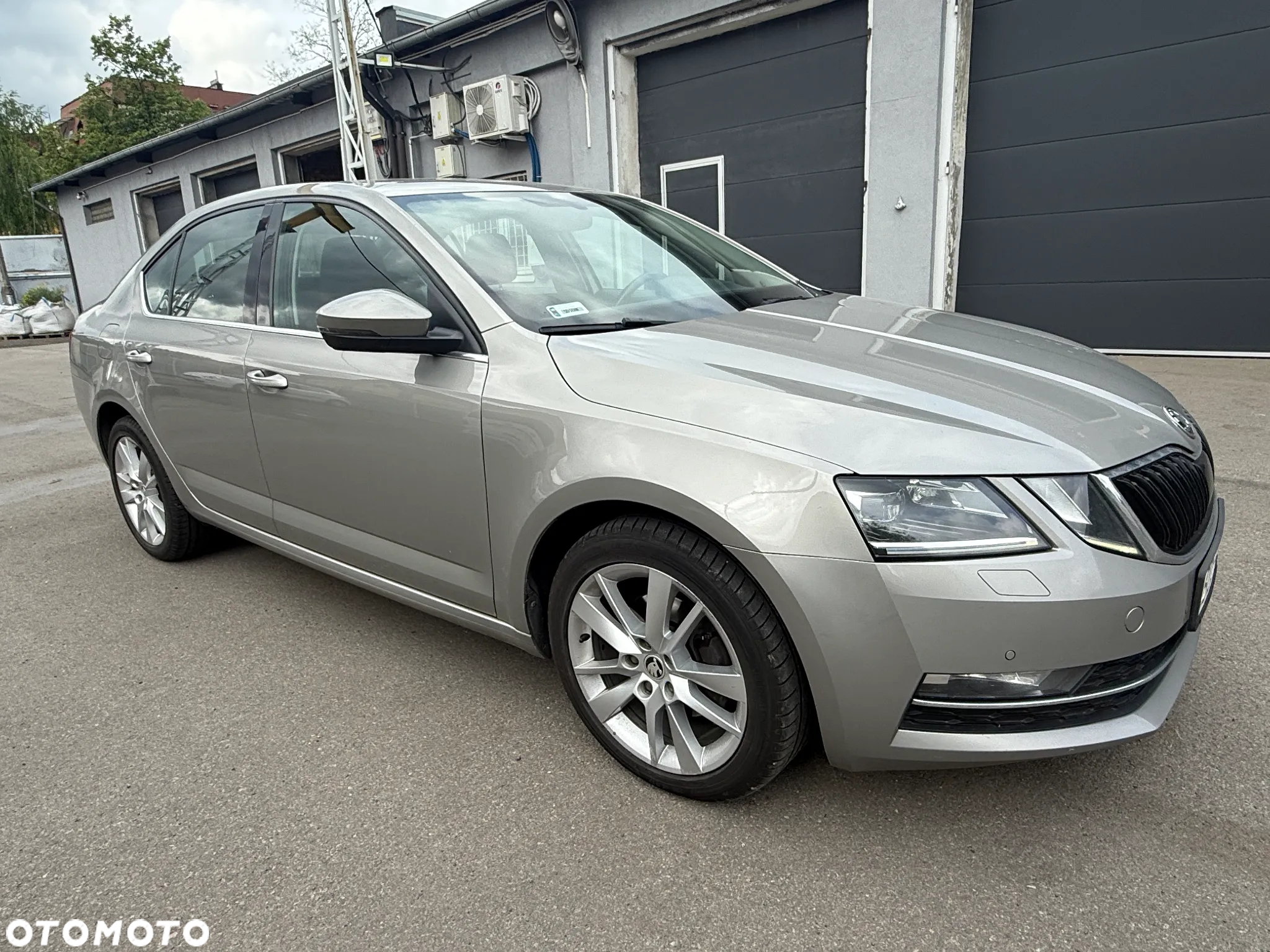 Skoda Octavia 2.0 TDI SCR Style DSG - 3