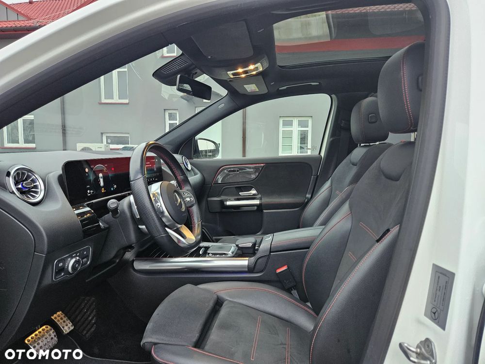 Mercedes-Benz GLA 200 AMG Line - 12