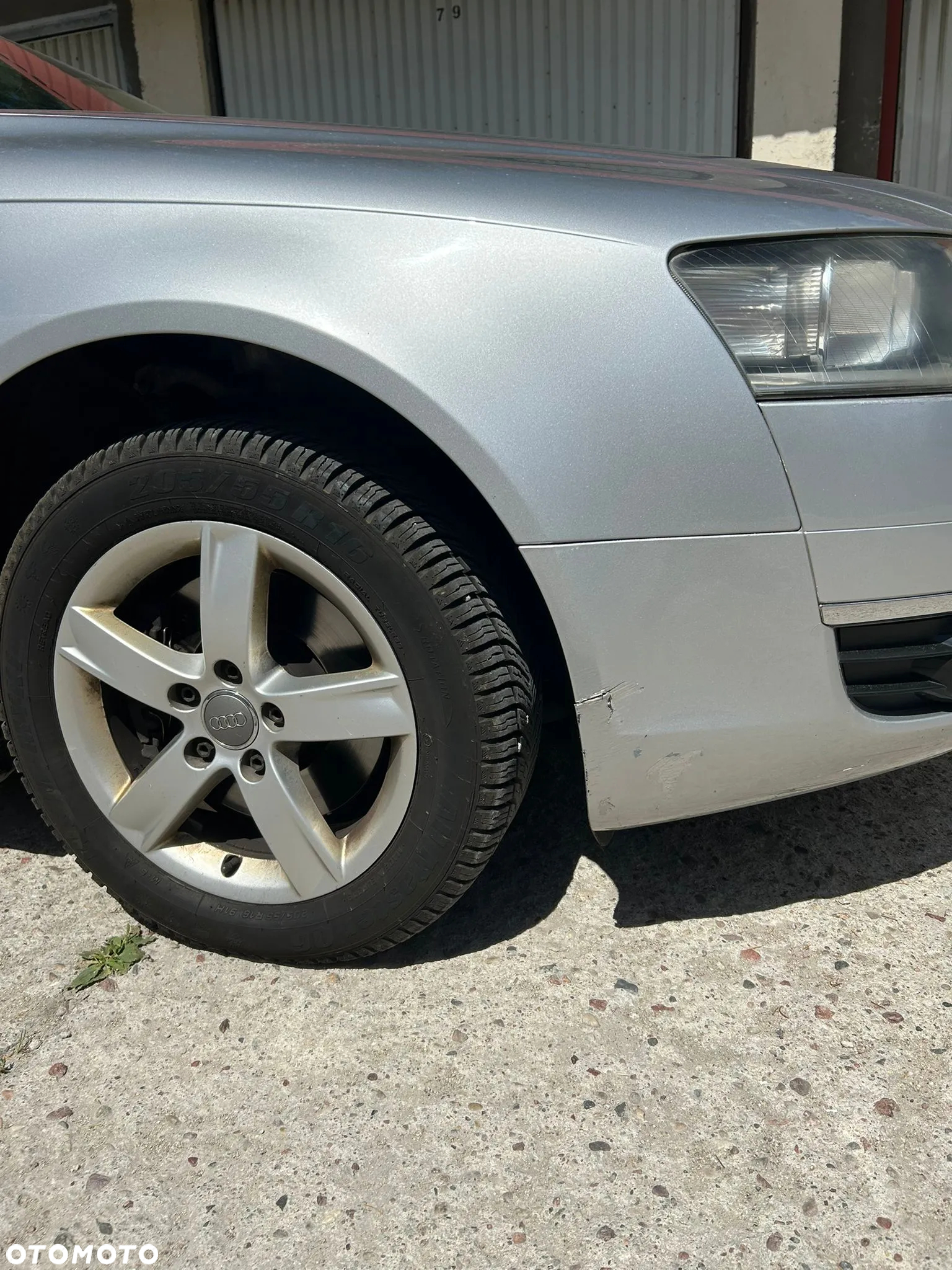 Audi A6 2.4 - 4