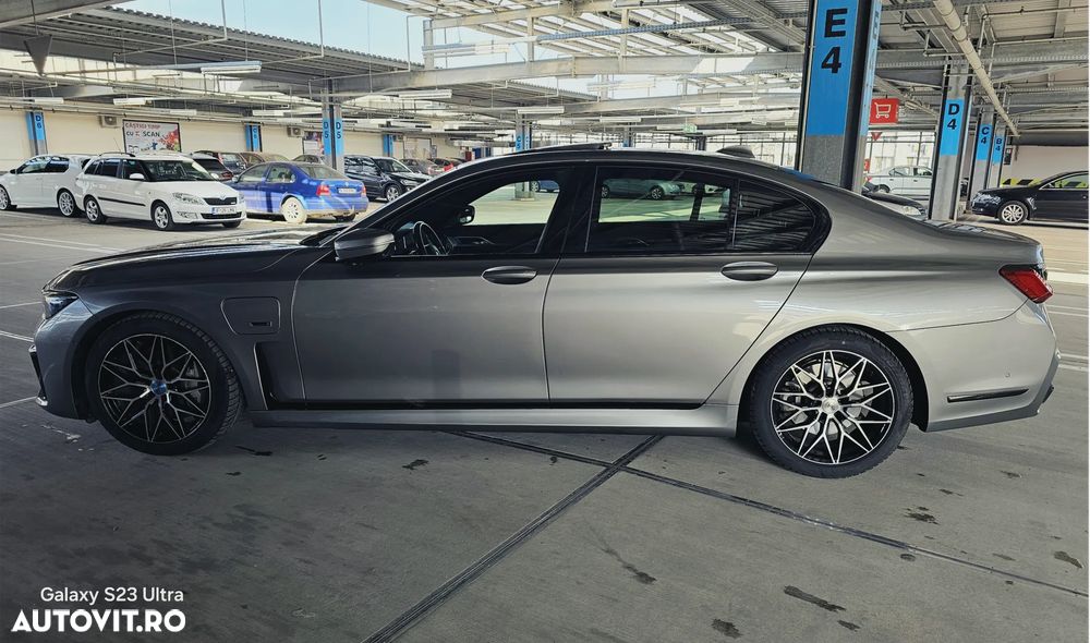 BMW Seria 7 745e AT PHEV - 12