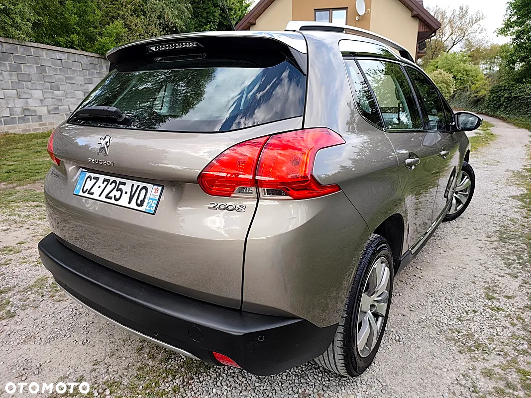 Peugeot 2008 1.2 Pure Tech Style - 31