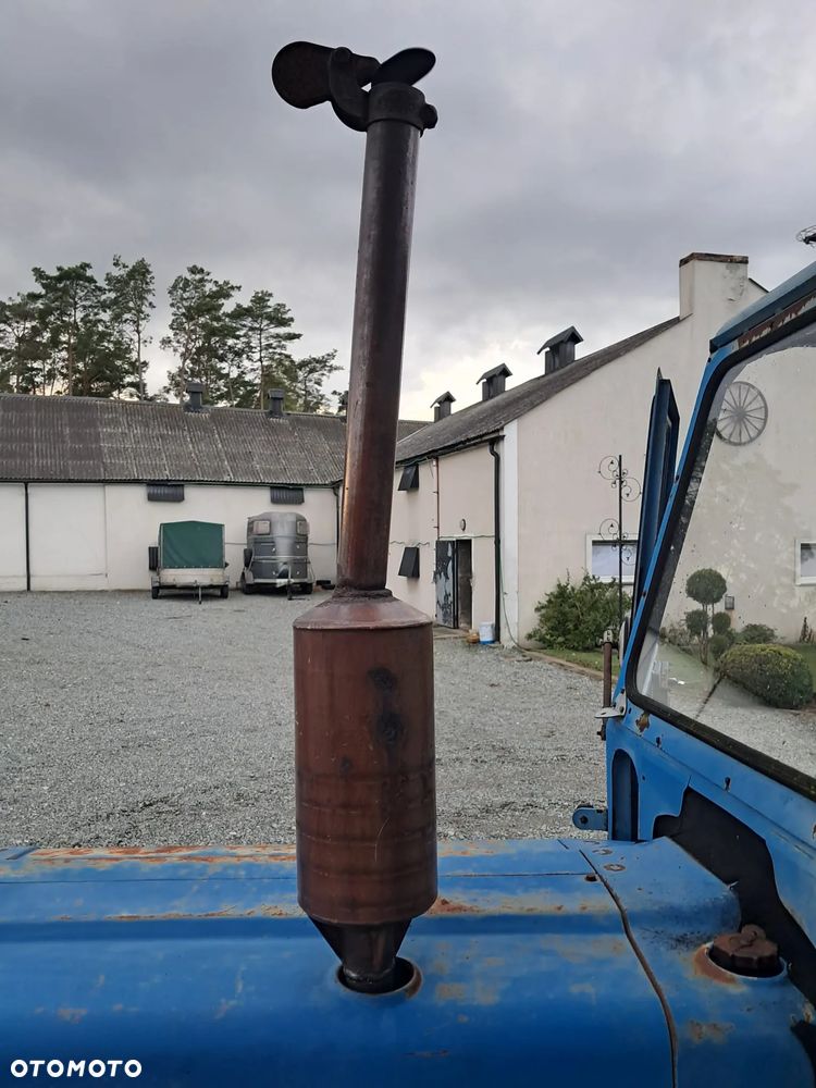 Ford 3000 - 23