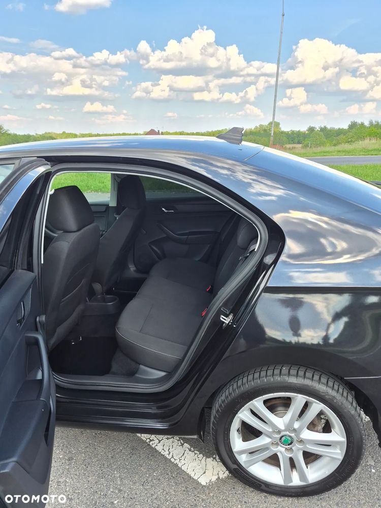 Skoda RAPID - 17