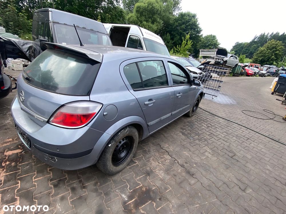 Opel Astra H na części - 2