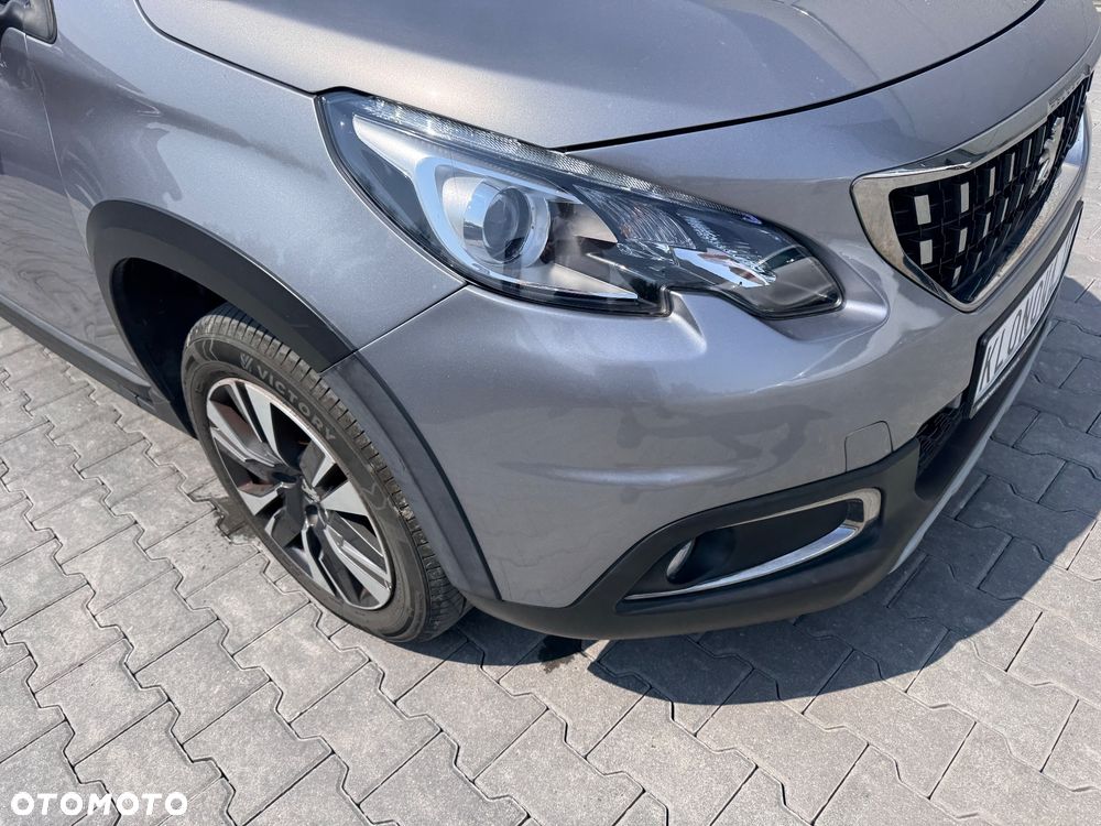 Peugeot 2008 1.2 Pure Tech Allure S&S - 5