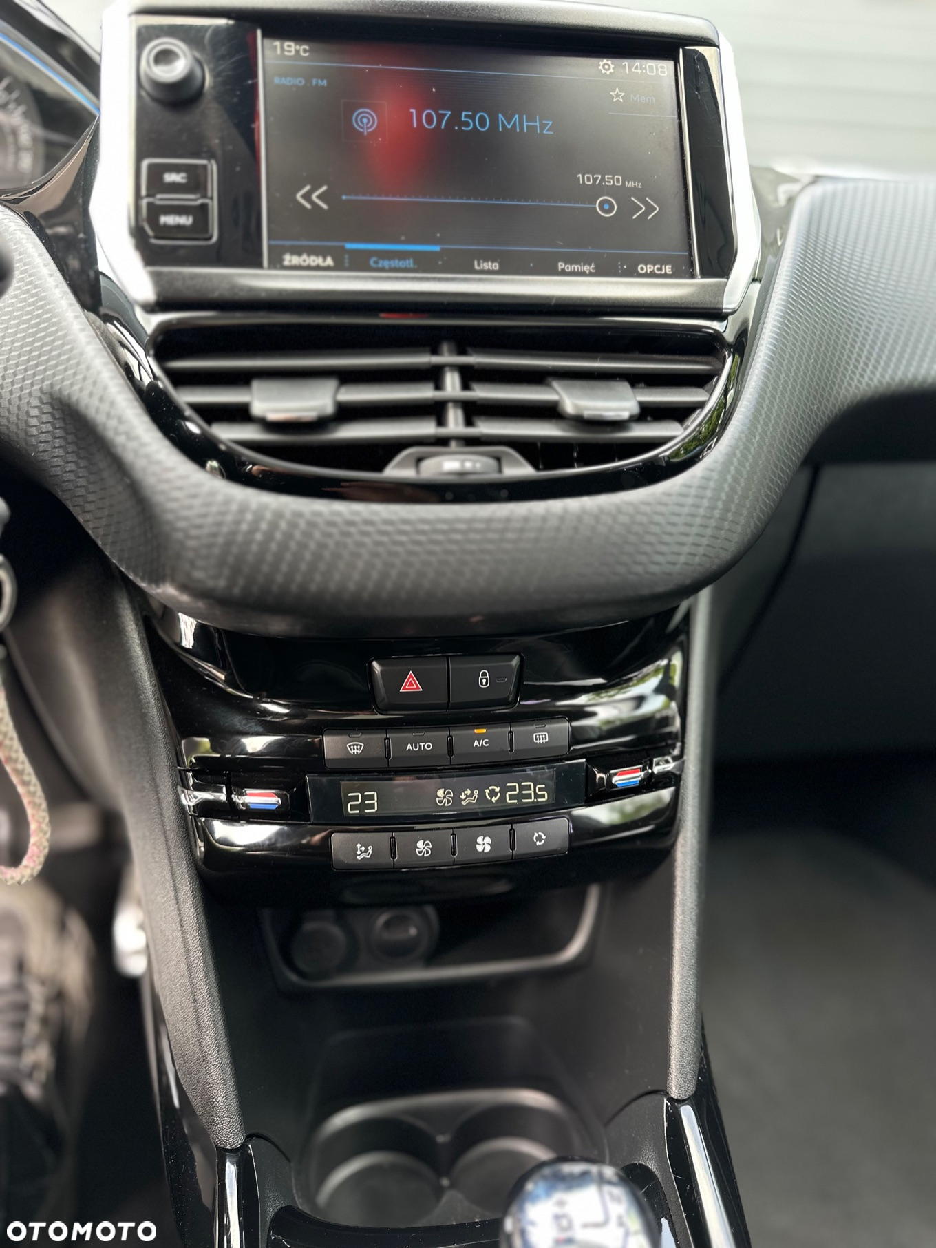 Peugeot 2008 - 17