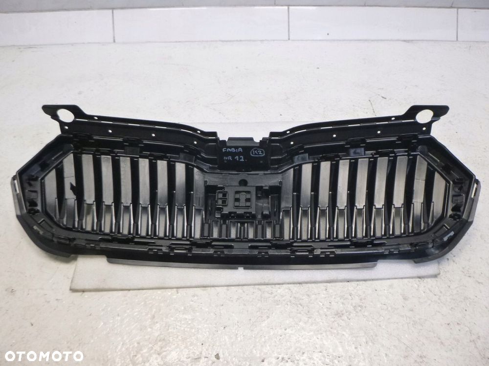 SKODA FABIA IV 4 6VA GRILL ATRAPA CHŁODNICY MIEJSCE NA RADAR KRATKA CZARNY ORYGINAŁ - 7