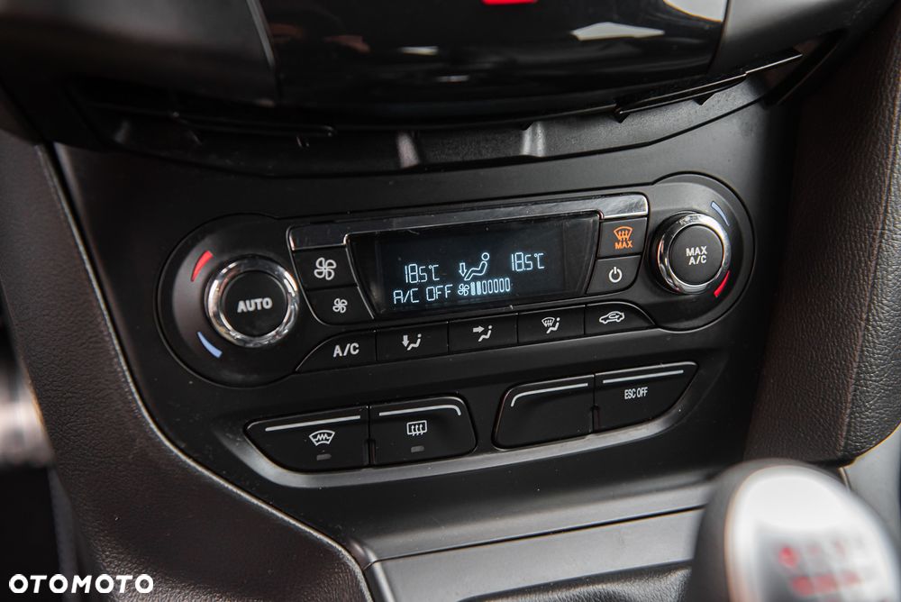 Ford Focus 2.0 EcoBoost ST - 26