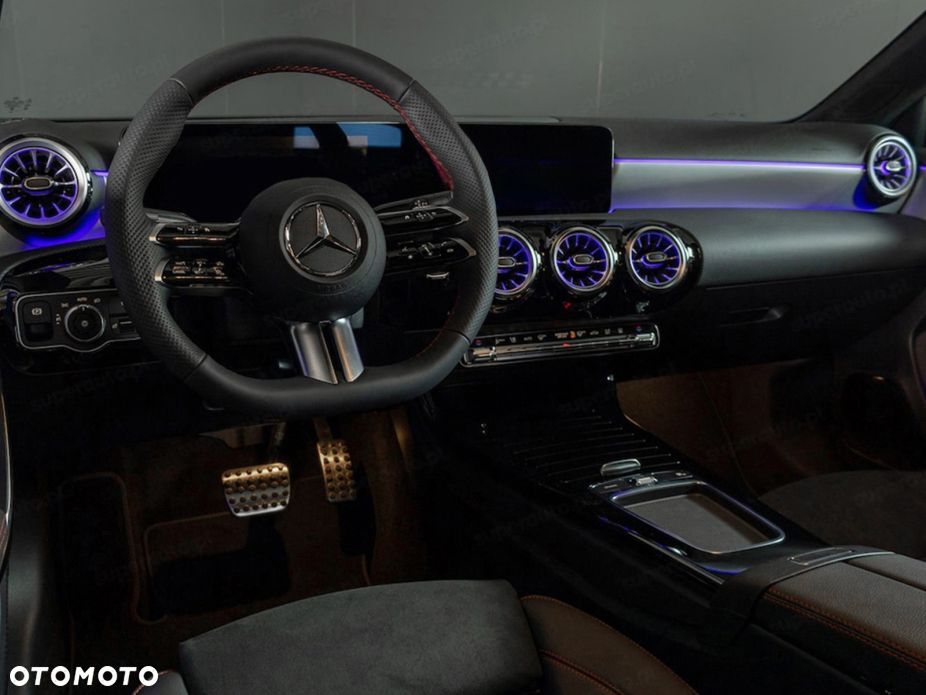 Mercedes-Benz Klasa A 220 4-Matic AMG Line 8G-DCT - 9