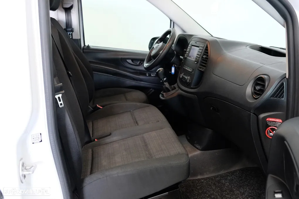 Mercedes-Benz Vito 114 CDI 6 lugares + carga Extra-longa - 9