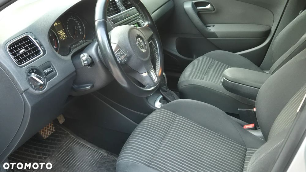 Volkswagen Polo 1.2 TSI Highline DSG - 9