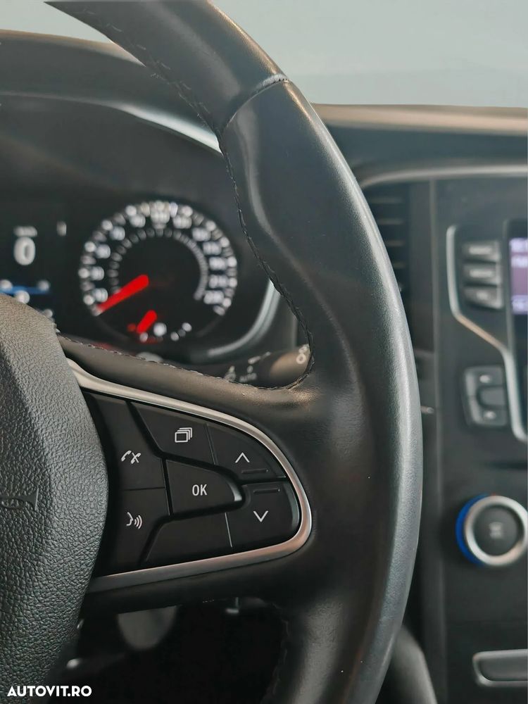 Renault Megane TCE 140 EDC Techno - 18