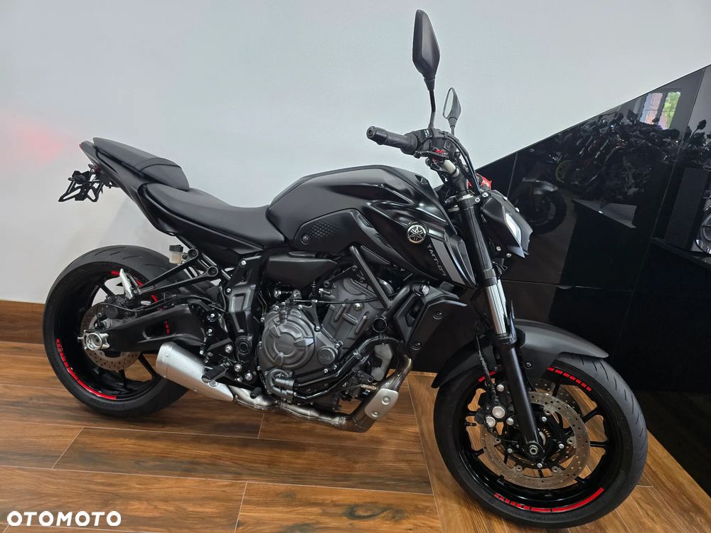 Yamaha MT - 40