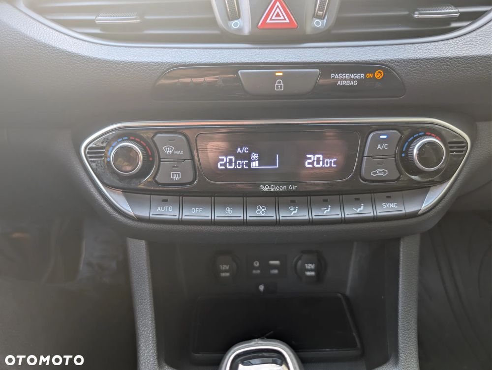 Hyundai i30 1.0 T-GDI Premium - 30