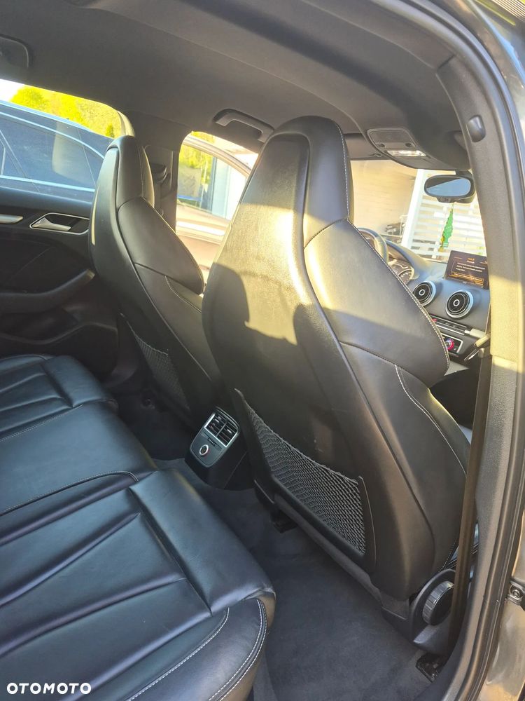 Audi A3 Sportback 2.0 TDI (clean diesel) S tronic S line Sportpaket - 29