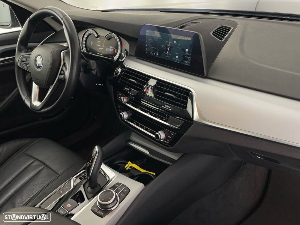 BMW 530 e iPerformance - 24