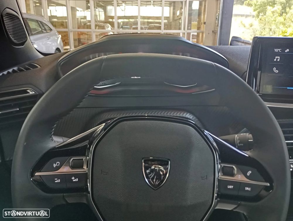 Peugeot 2008 1.2 PureTech Style - 8