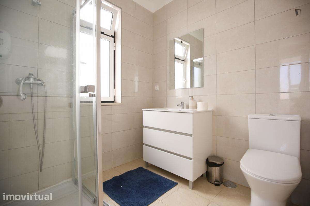 Quarto - localizado em São Bento Lisbon - Grande imagem: 2/36