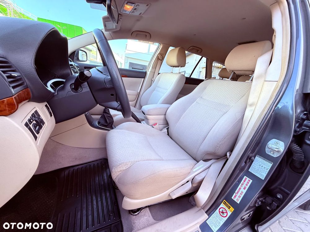 Toyota Avensis 2.2 D-4D Prestige - 9