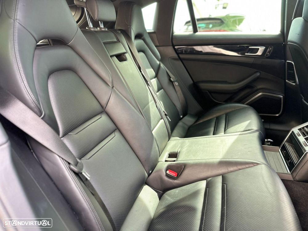 Porsche Panamera Sport Turismo - 10
