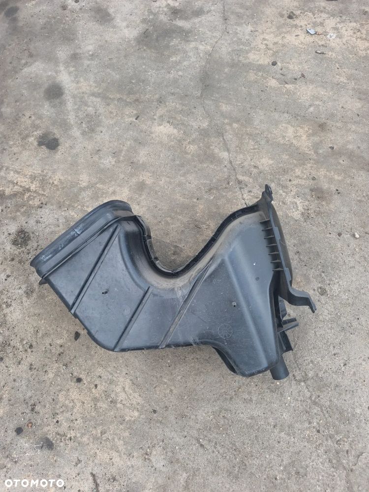 Łapacz powietrza dolot kominek Mercedes-Benz Sprinter w907 UK a9108302801 - 3
