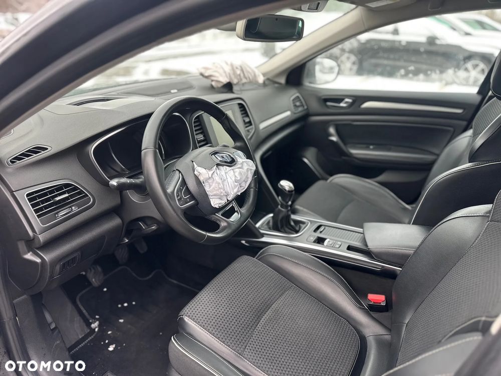 Renault Megane ENERGY dCi 110 Start & Stop Bose Edition - 9