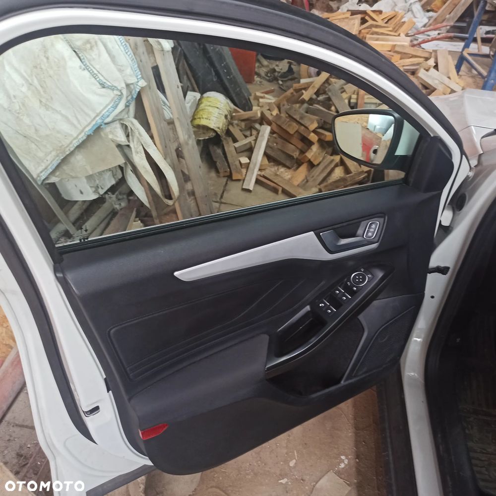 Ford Focus 1.0 EcoBoost Connected - 14
