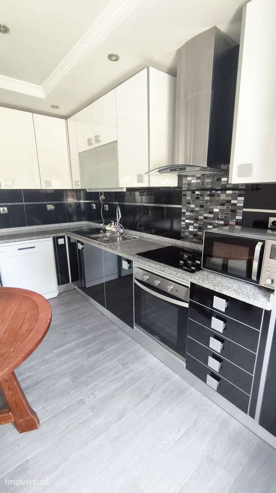 Apartamento T1 R/C cozinha Equipada - Grande imagem: 2/12