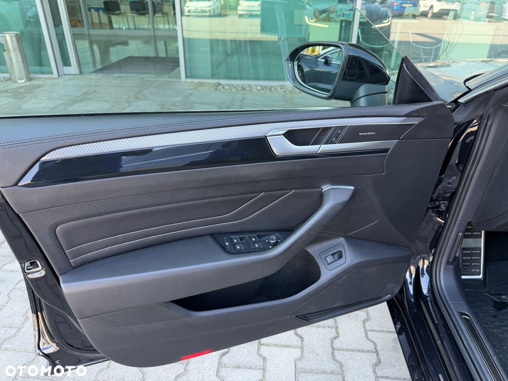 Volkswagen Arteon 2.0 TDI SCR 4Motion DSG R-Line - 17